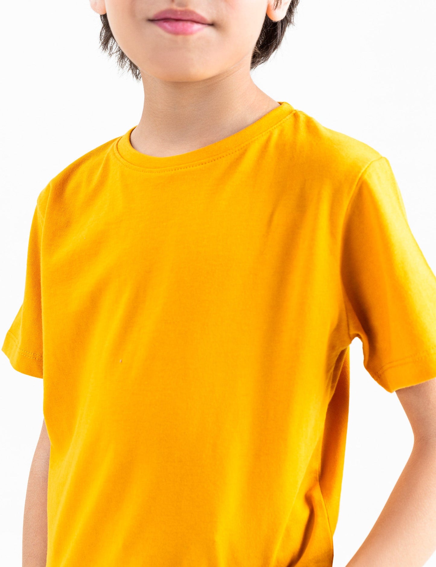 BASIC T-SHIRT