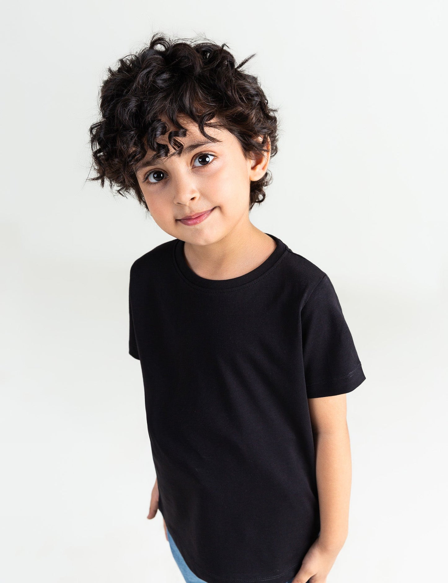 BASIC T-SHIRT