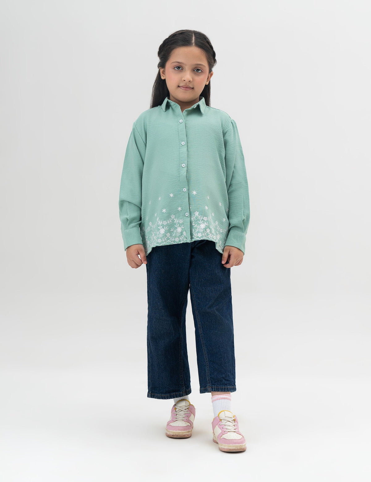 FLORAL EMBROIDERED TOP