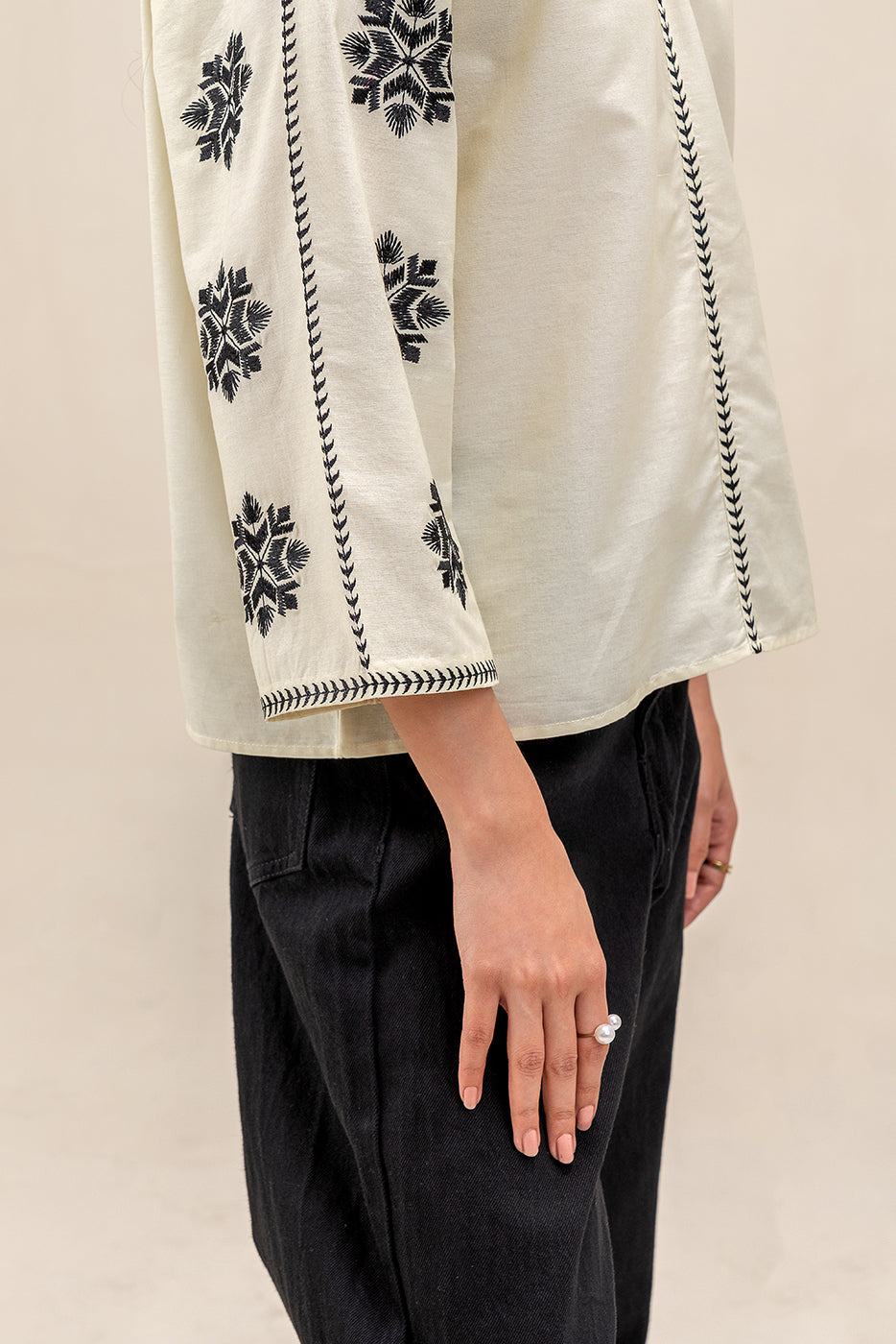 BASIC WOVEN TOP (WESTERN)