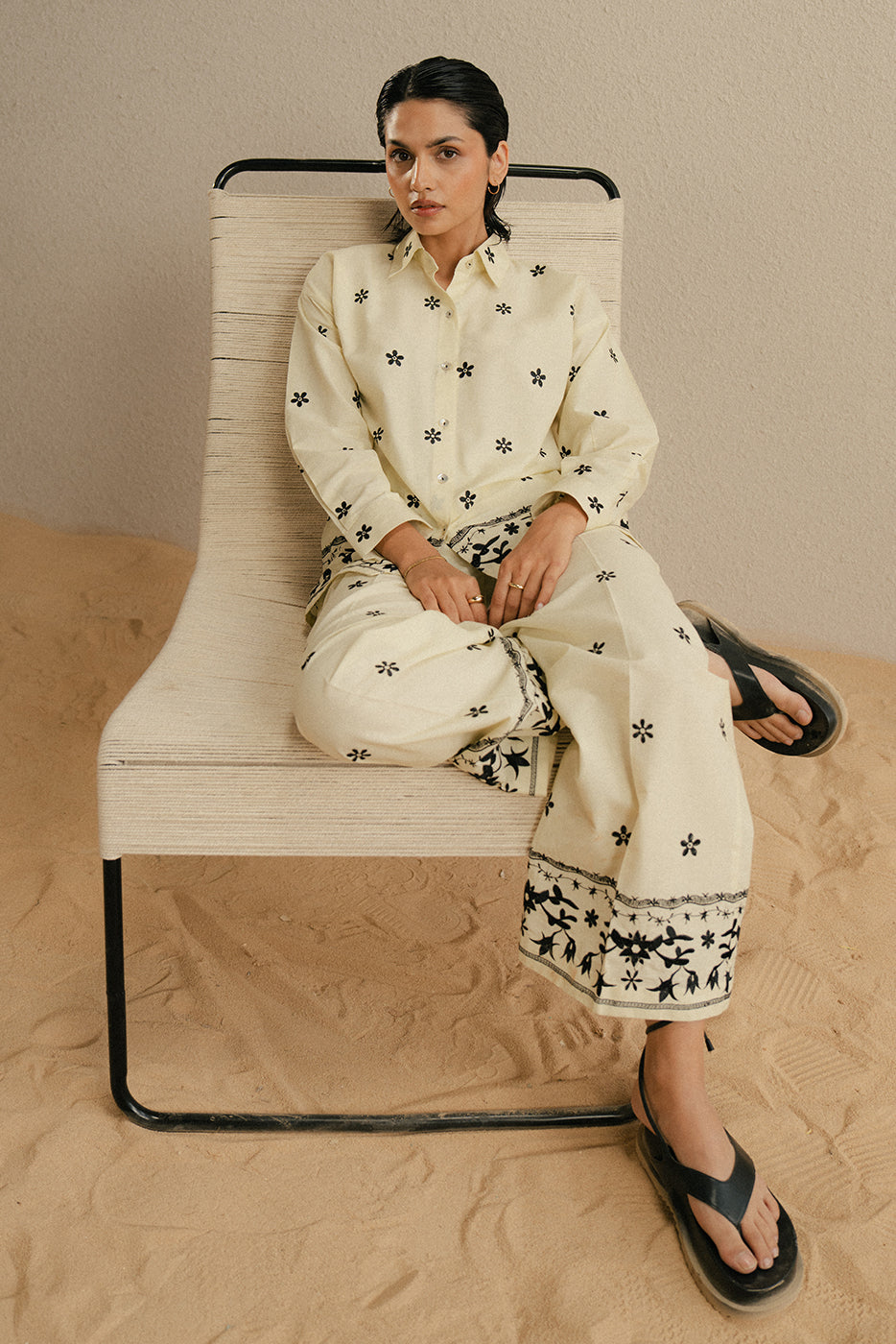EMBROIDERED BUTTON-THROGH TOP
