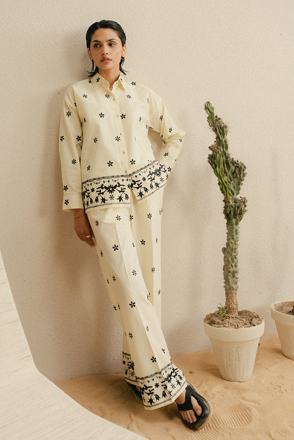 EMBROIDERED BUTTON-THROGH TOP