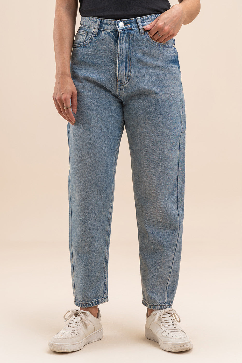 MOM JEANS