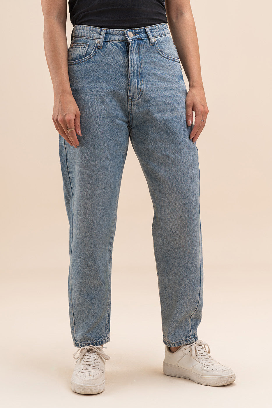 MOM JEANS