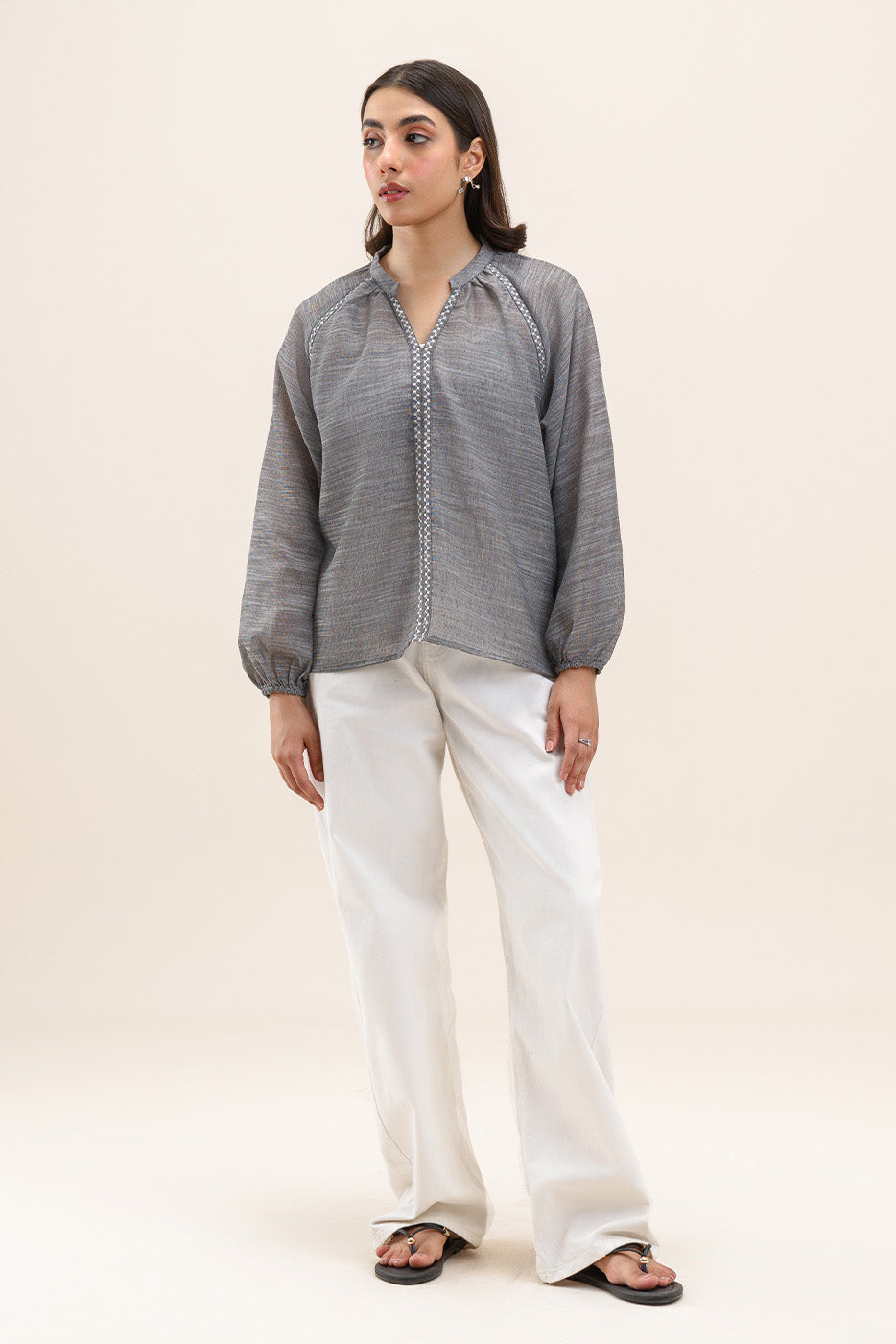 EMBROIDERED RAGLAN BLOUSE