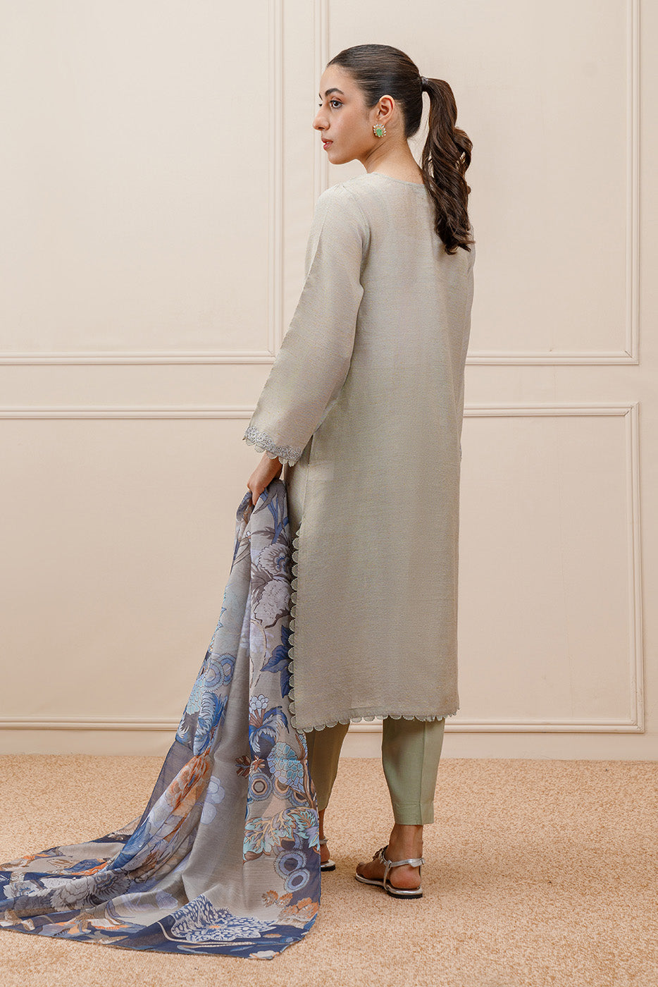 3 PIECE EMBROIDERED GOLD NET SUIT (PRET)