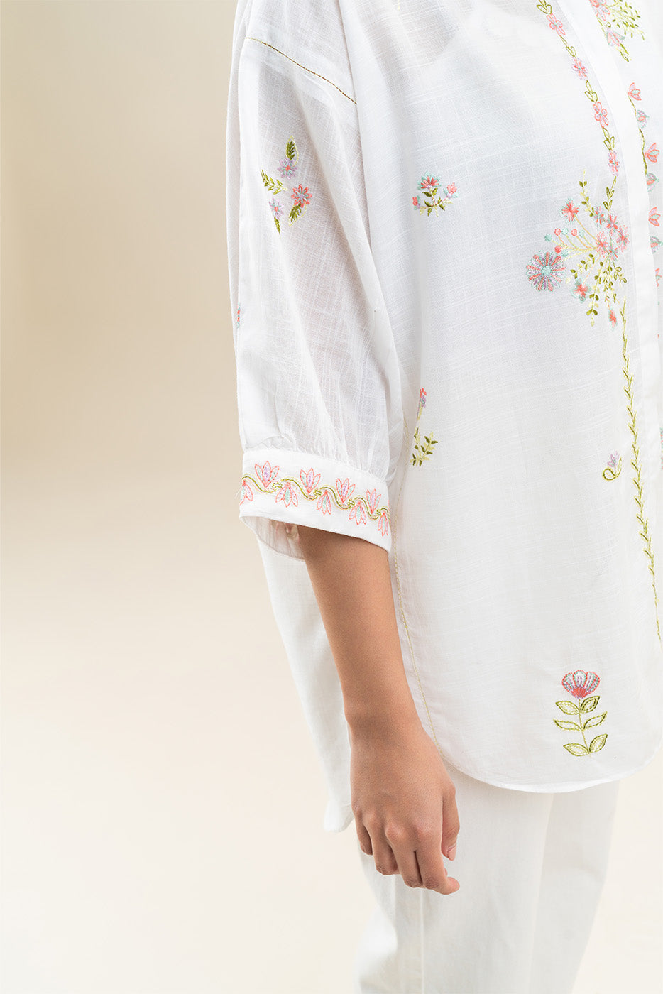 EMBROIDERED SLUB LAWN TOP (PRET)