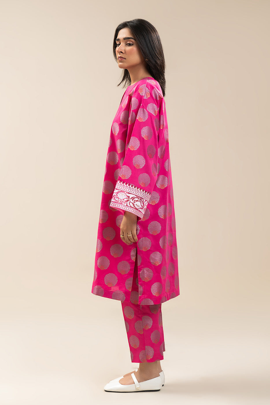 2 PIECE EMBROIDERED JACQUARD SUIT (PRET)