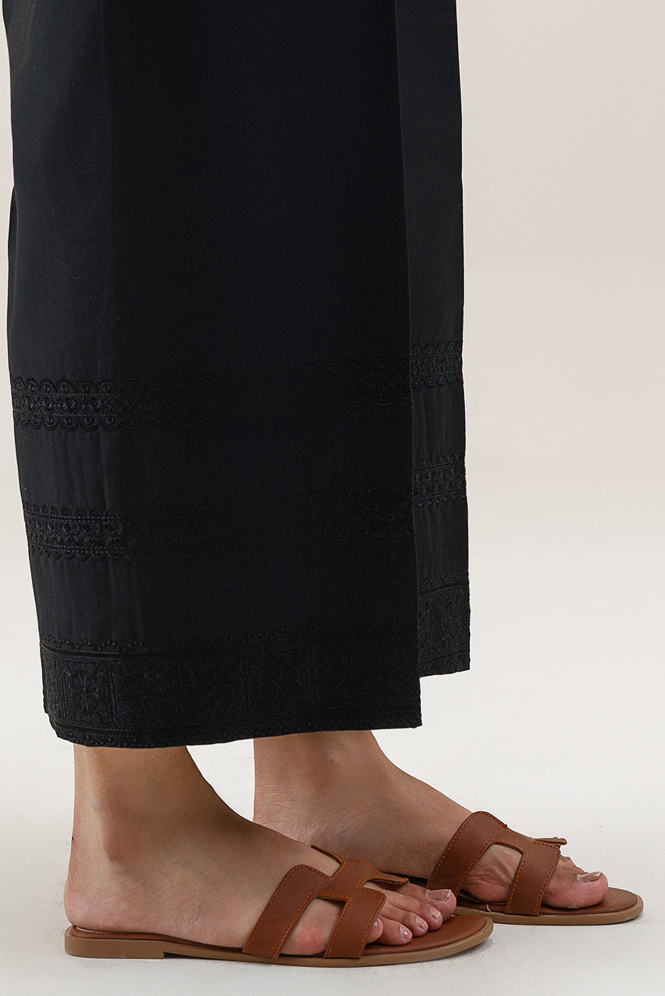 EMBROIDERED CULOTTE PANTS