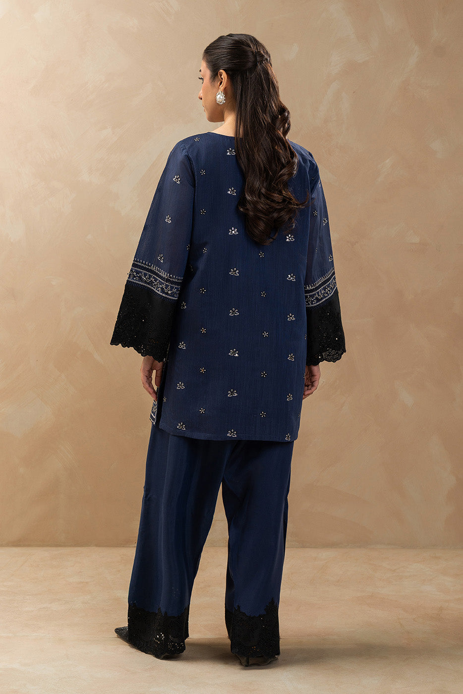2 PIECE EMBROIDERED COTTON VISCOSE SUIT (LUXURY-PRET)