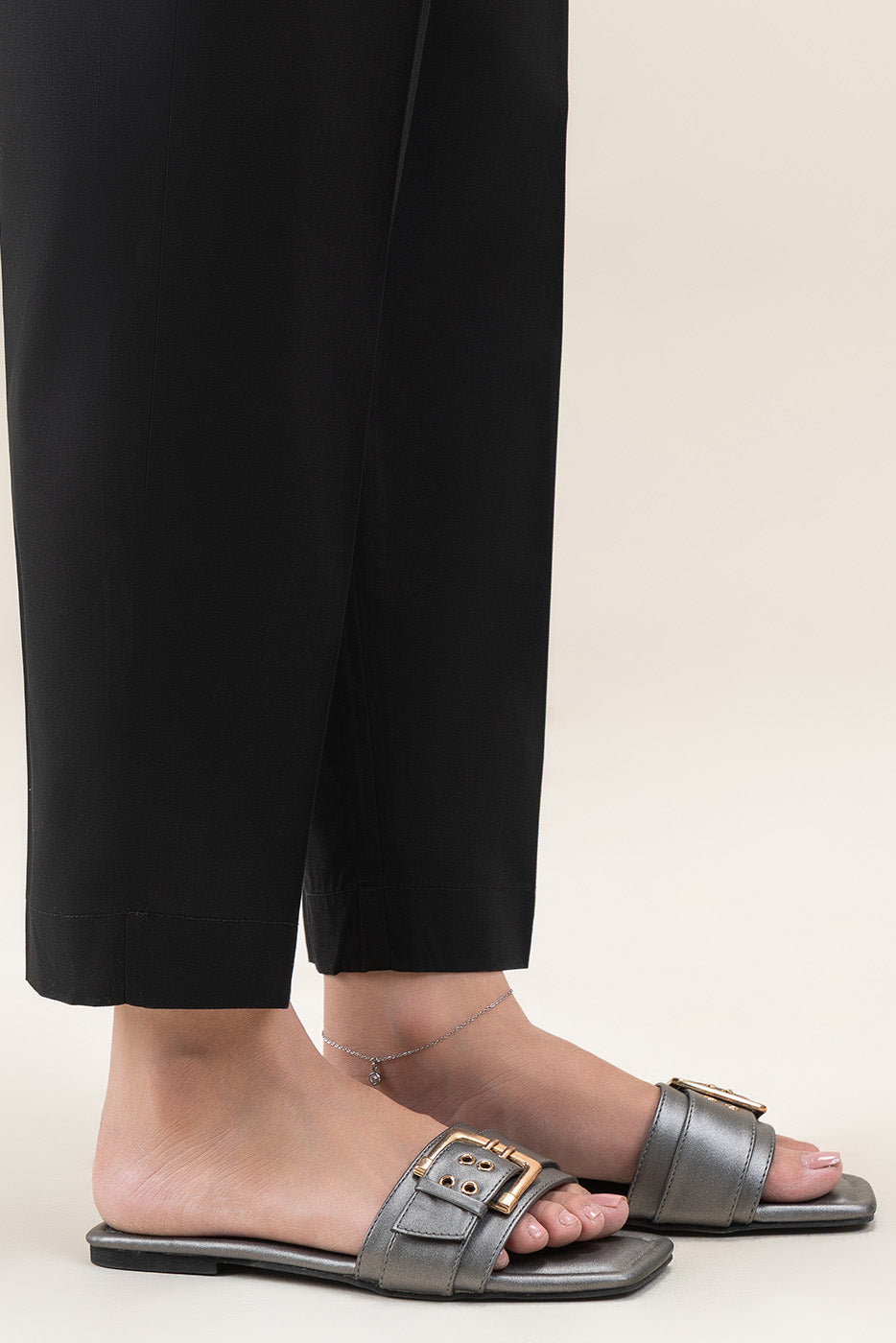 BASIC STRAIGHT PANTS