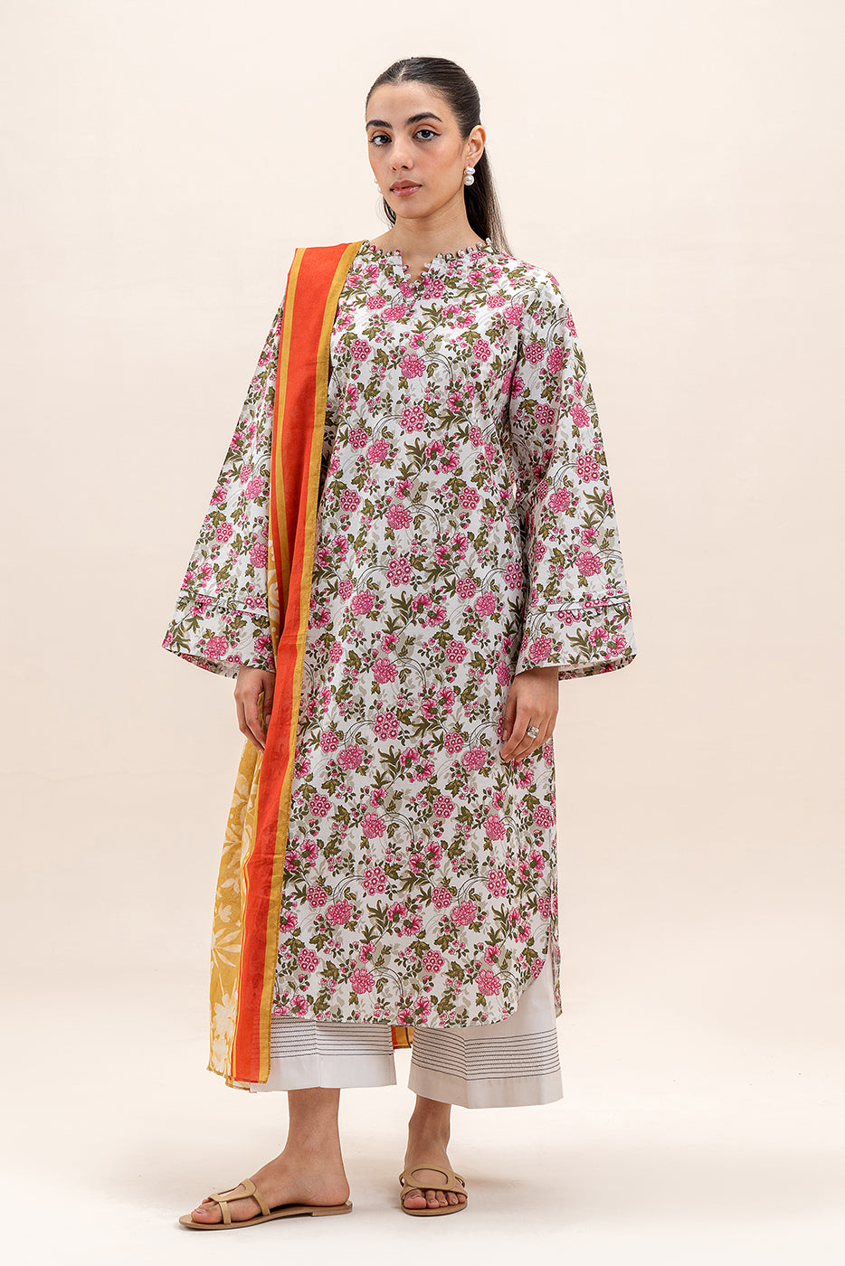 2 PIECE PRINTED LAWN SUIT-IVORY GARDEN (UNSTITCHED)