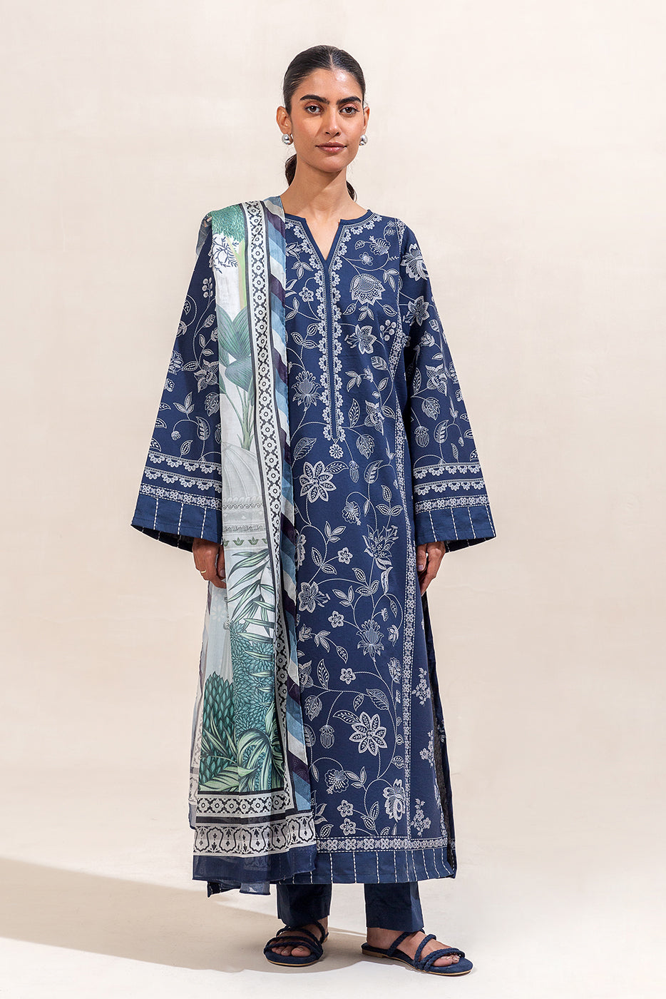 3 PIECE PRINTED LAWN SUIT-MIDNIGHT AURA (UNSTITCHED)