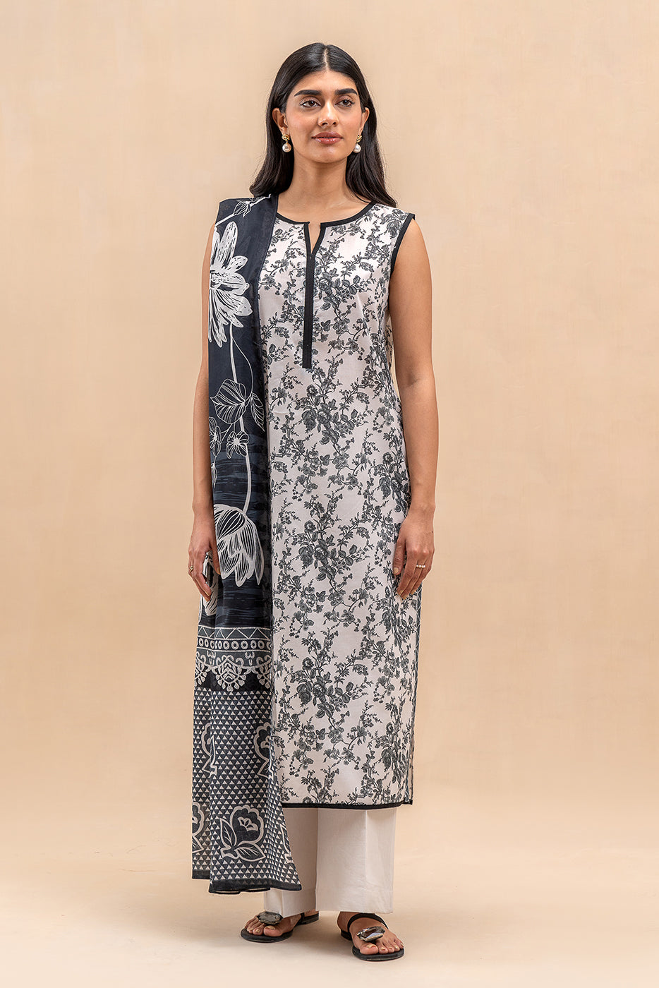 3 PIECE PRINTED LAWN SUIT-RAVEN BLISS (UNSTITCHED)