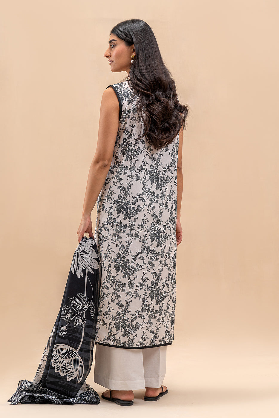 3 PIECE PRINTED LAWN SUIT-RAVEN BLISS (UNSTITCHED)
