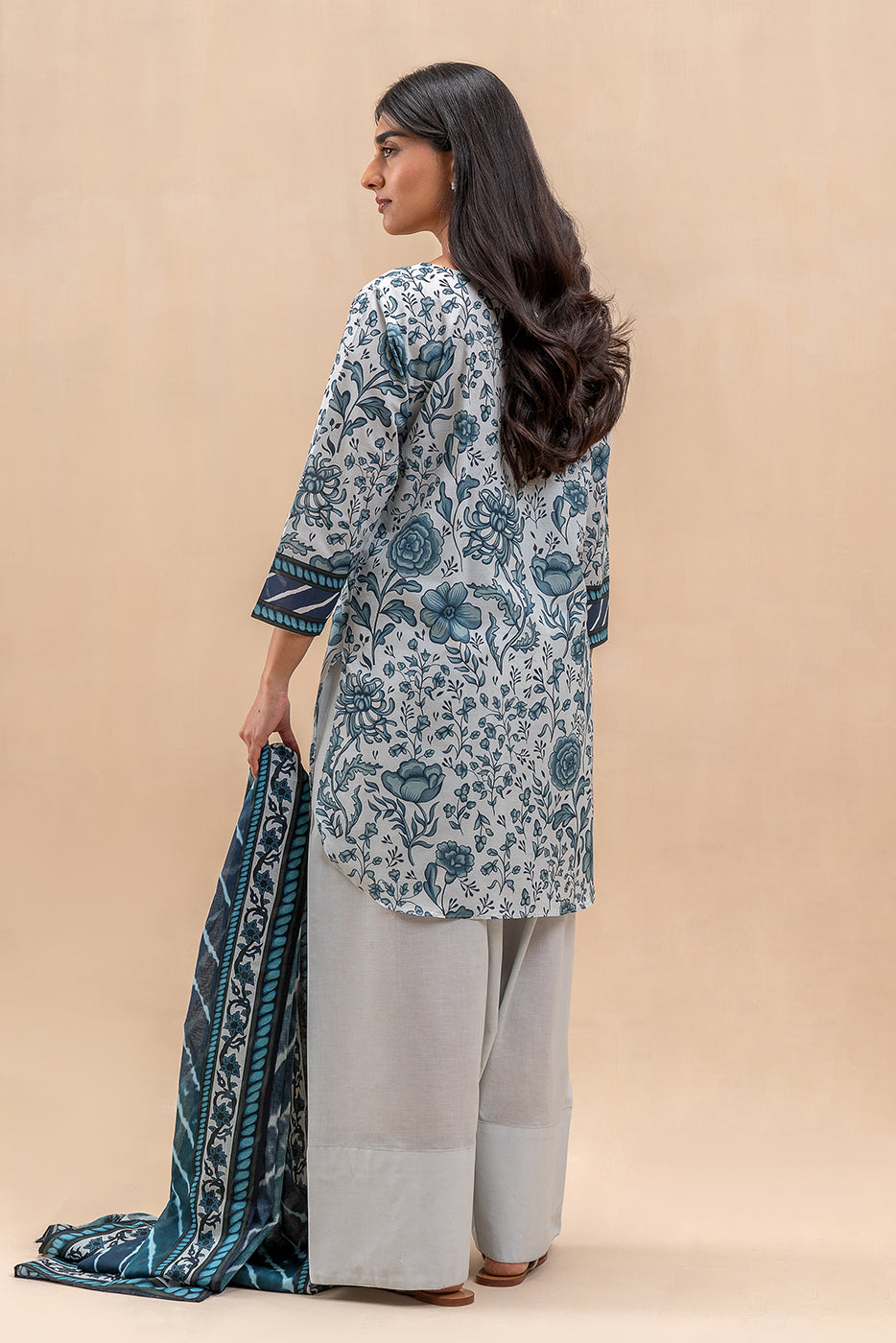 3 PIECE PRINTED LAWN SUIT-AEGEAN BLOOM (UNSTITCHED)