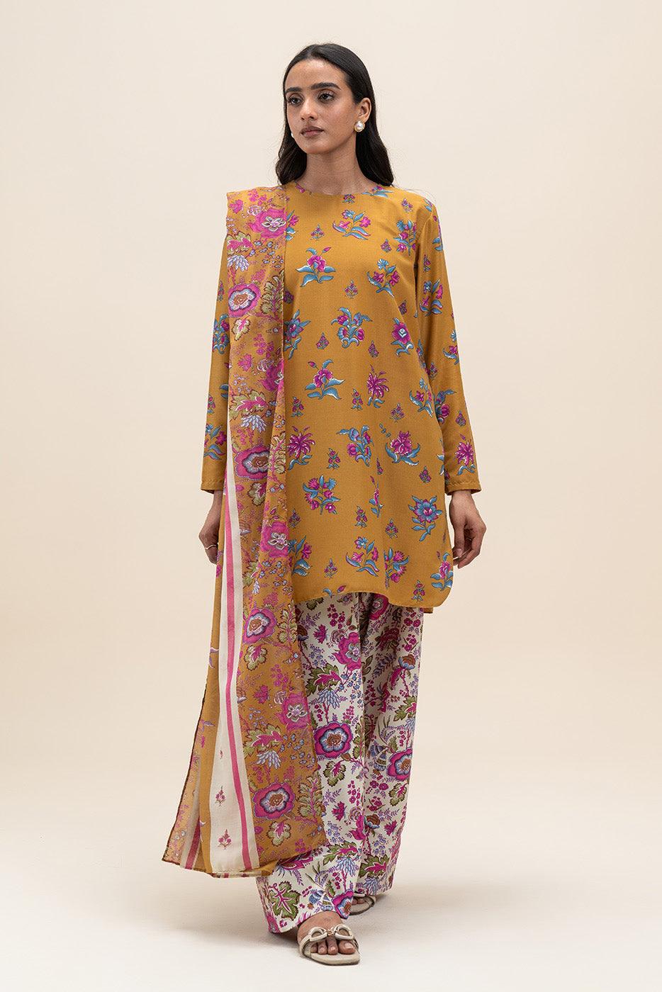 3 PIECE PRINTED BLENDED LAWN SUIT-MUSTARD BLOOM (UNSTITCHED)