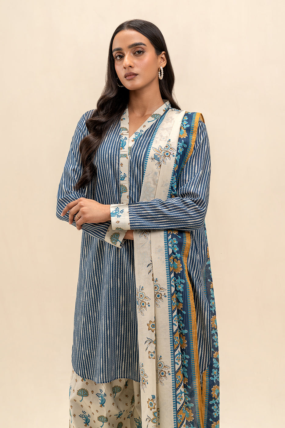 3 PIECE PRINTED LAWN SUIT-NAVY VEIL (UNSTITCHED)