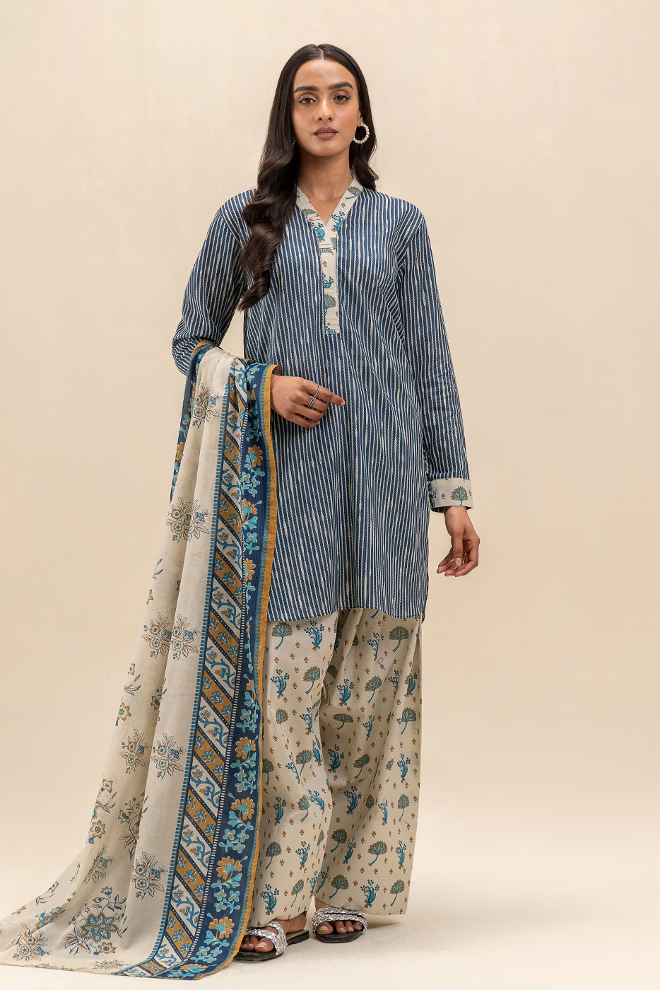 3 PIECE PRINTED LAWN SUIT-NAVY VEIL (UNSTITCHED)