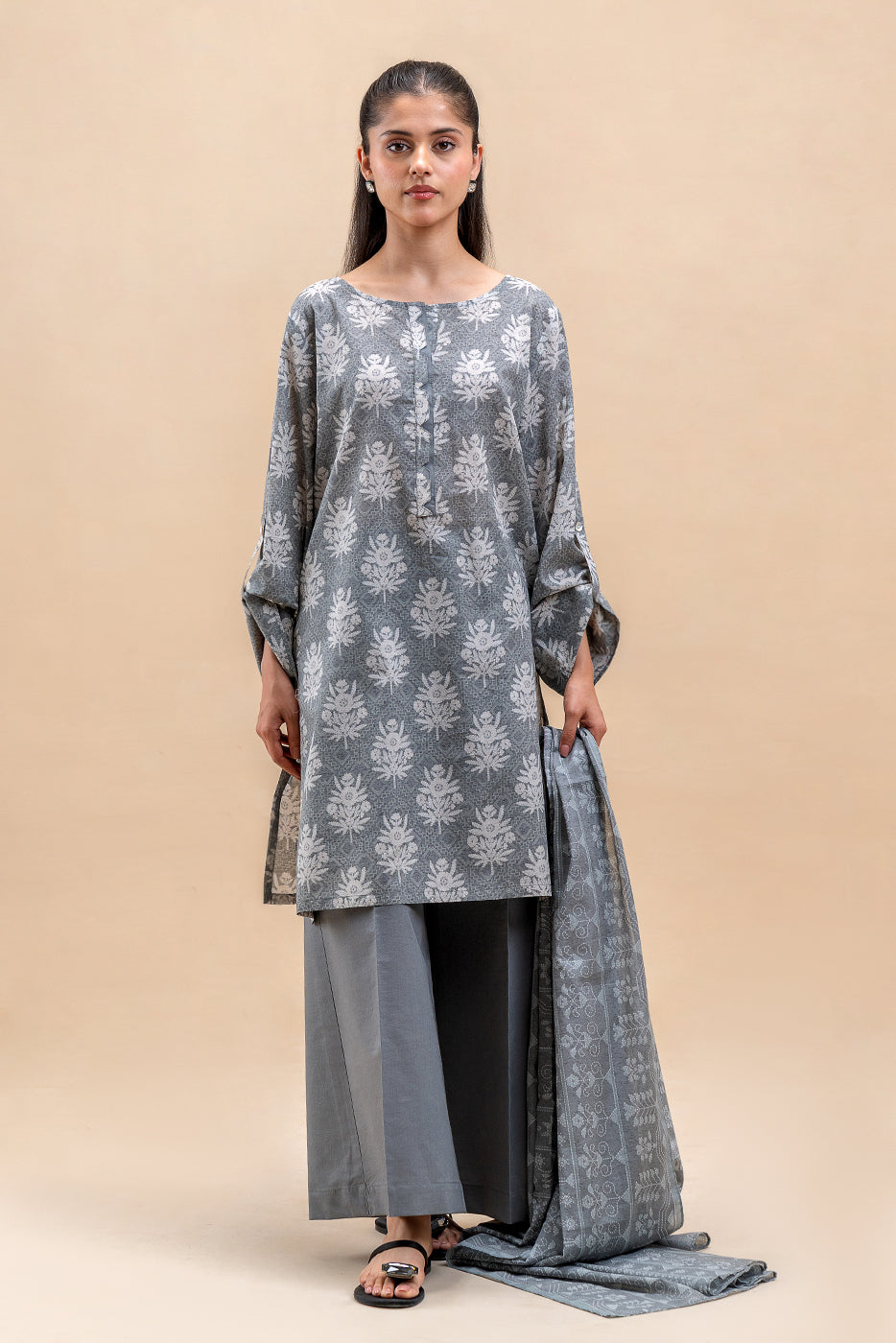 3 PIECE PRINTED LAWN SUIT-SOMBER SPIKE (UNSTITCHED)