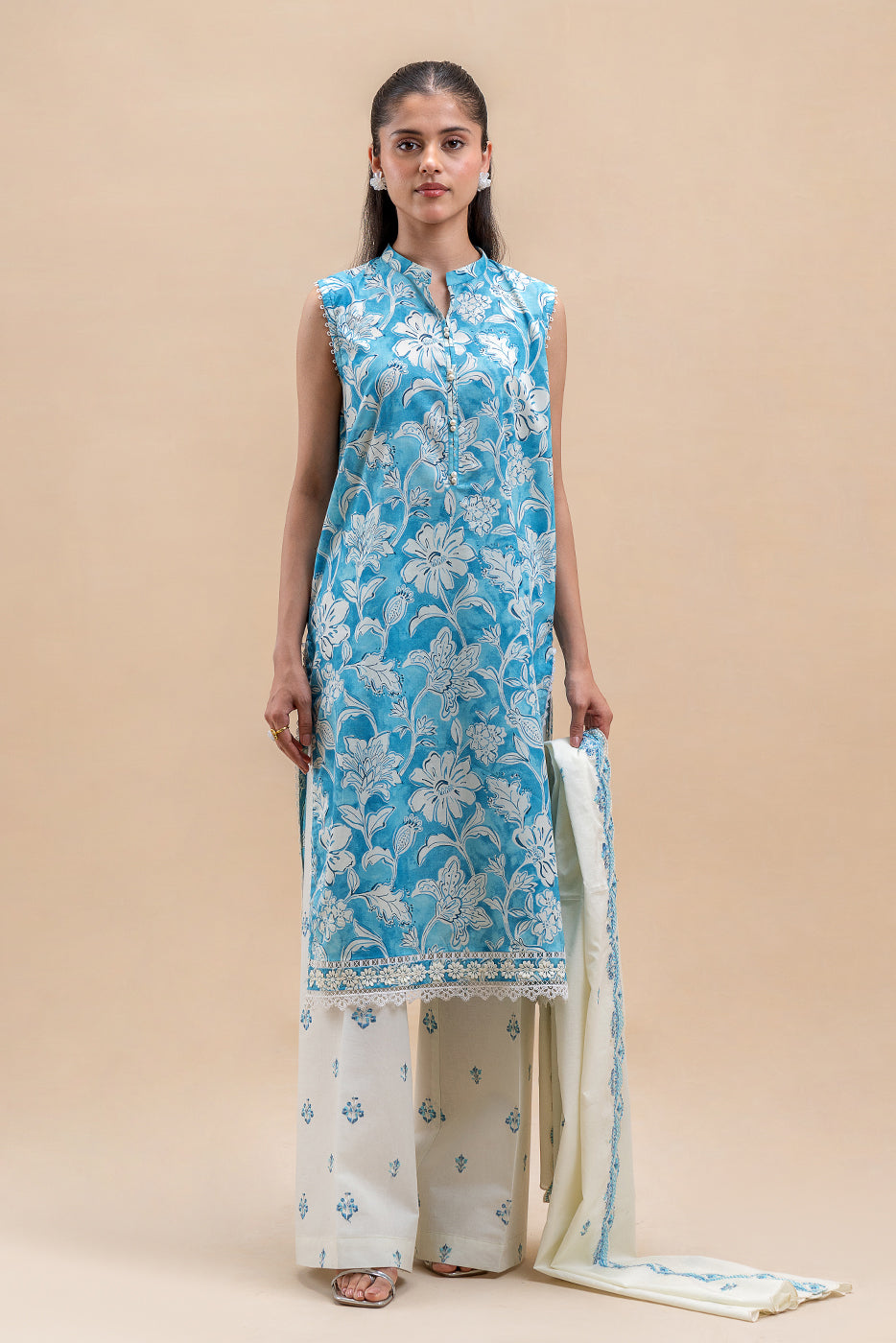 3 PIECE EMBROIDERED LAWN SUIT-CERULEAN HAZE (UNSTITCHED)