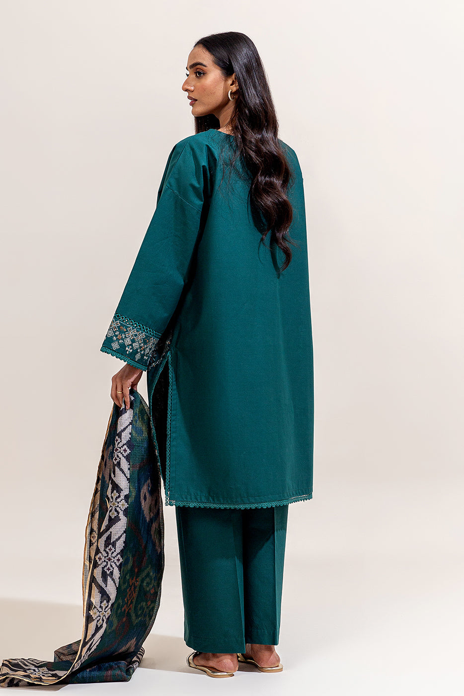 3 PIECE EMBROIDERED LAWN SUIT-TEAL VOYAGE (UNSTITCHED)