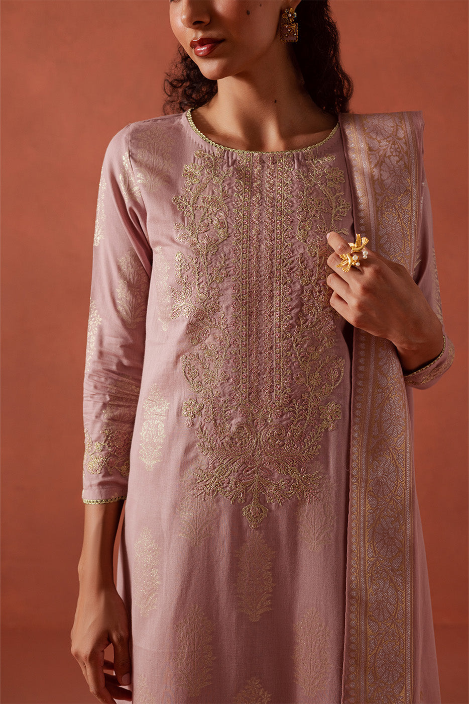 3 PIECE EMBROIDERED LUREX JACQUARAD SUIT-BABY BLUSH (UNSTITCHED)