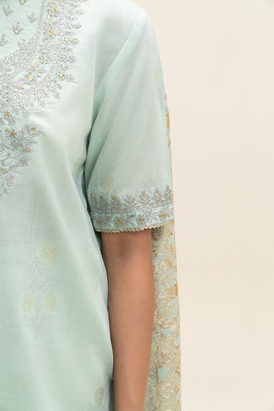 3 PIECE EMBROIDERED LUREX JACQUARAD  SUIT-SERENE GLAM (UNSTITCHED)