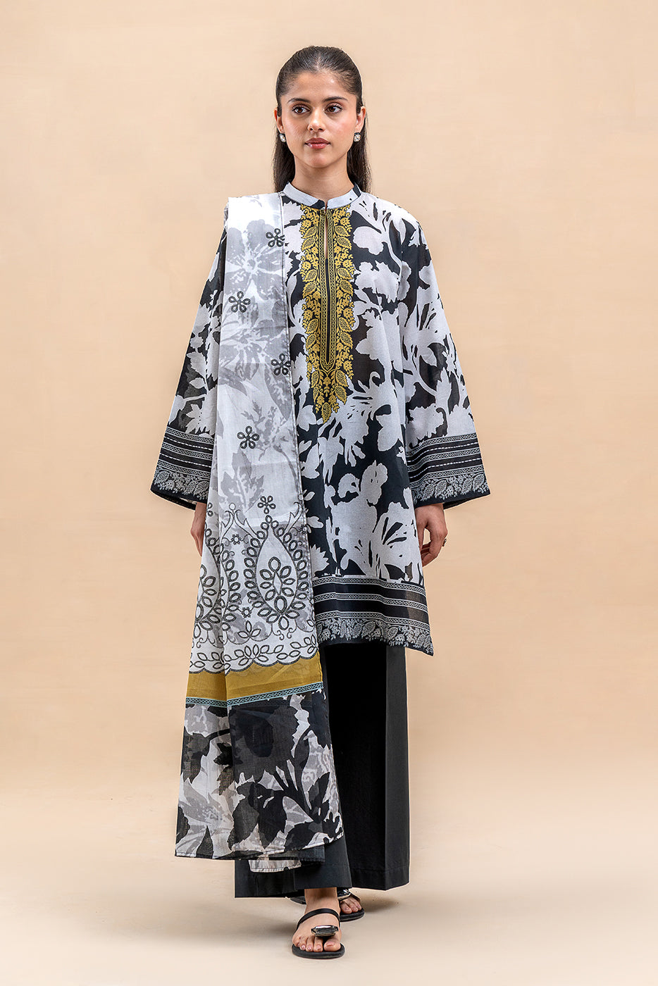 3 PIECE PRINTED LAWN SUIT-SABLE MIST (UNSTITCHED)