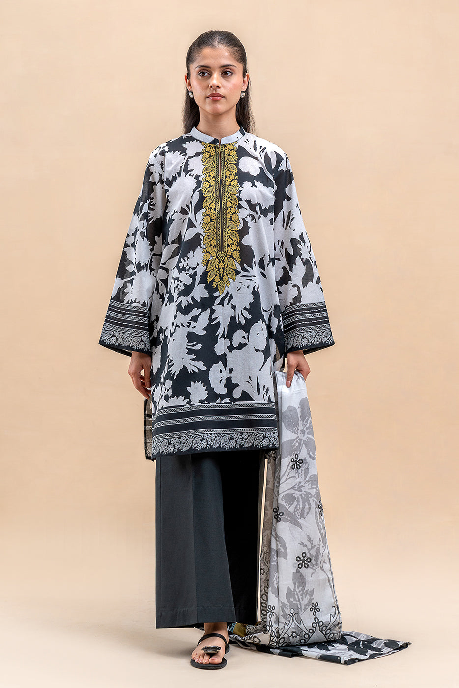 3 PIECE PRINTED LAWN SUIT-SABLE MIST (UNSTITCHED)