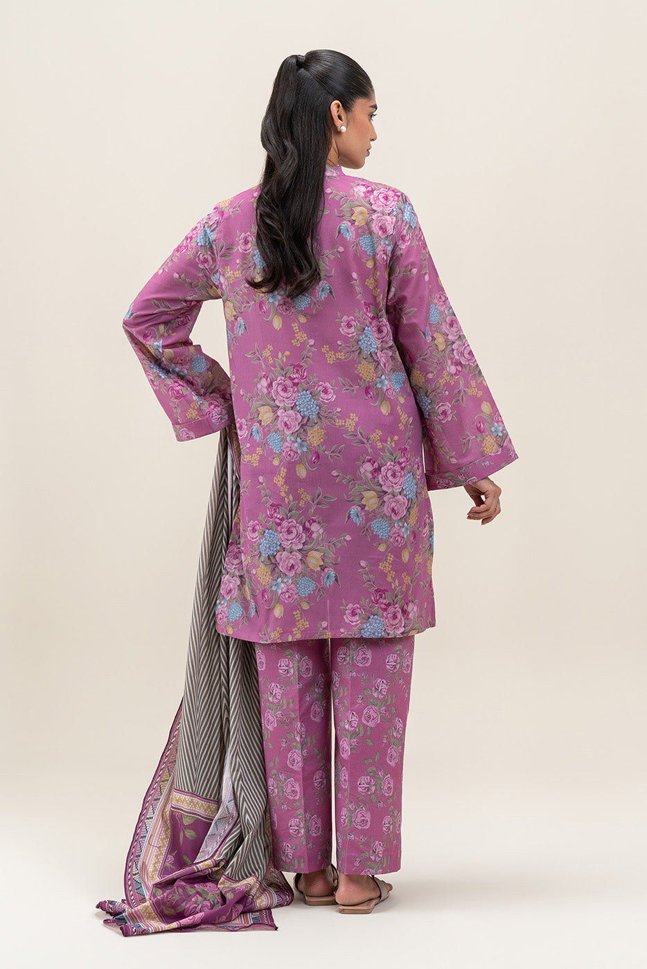3 PIECE PRINTED LAWN LAWN SUIT-SALMON ROSE (UNSTITCHED)