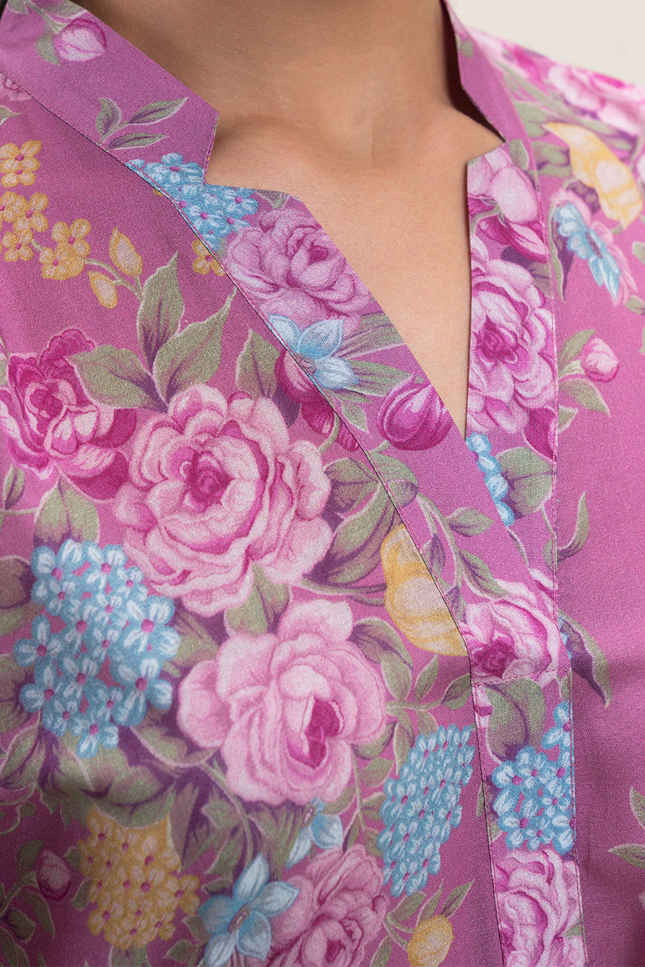 3 PIECE PRINTED LAWN LAWN SUIT-SALMON ROSE (UNSTITCHED)