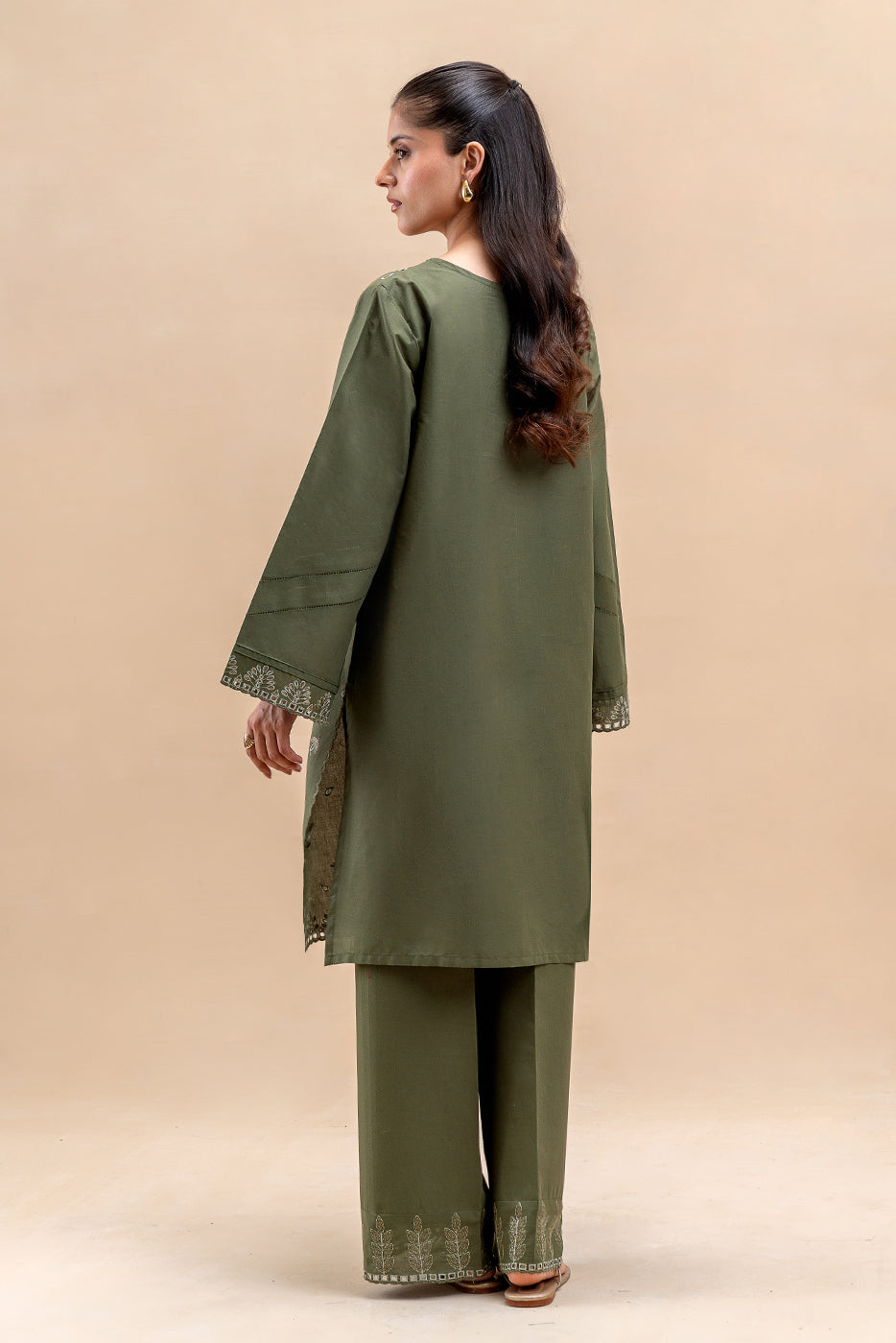 2 PIECE EMBROIDERED LAWN SUIT-TEAL GLEAM (UNSTITCHED)