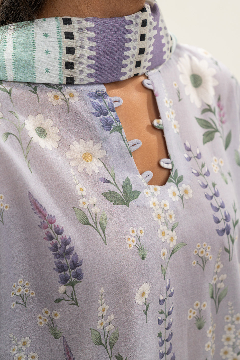 3 PIECE PRINTED LAWN SUIT-VENUS SWAN (UNSTITCHED)