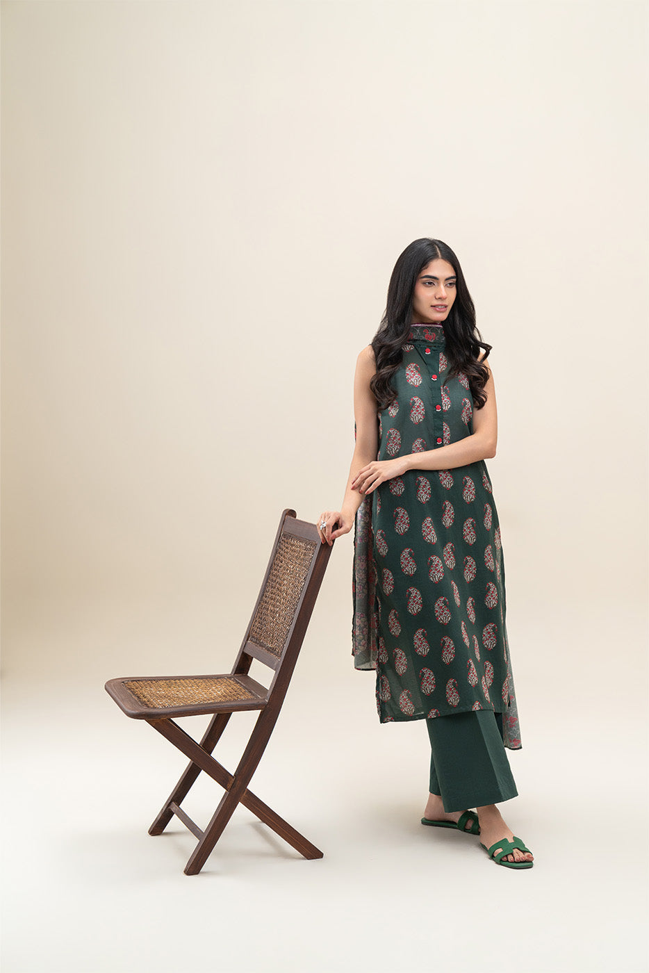 3 PIECE PRINTED LAWN SUIT-EMERALD PINE (UNSTITCHED)