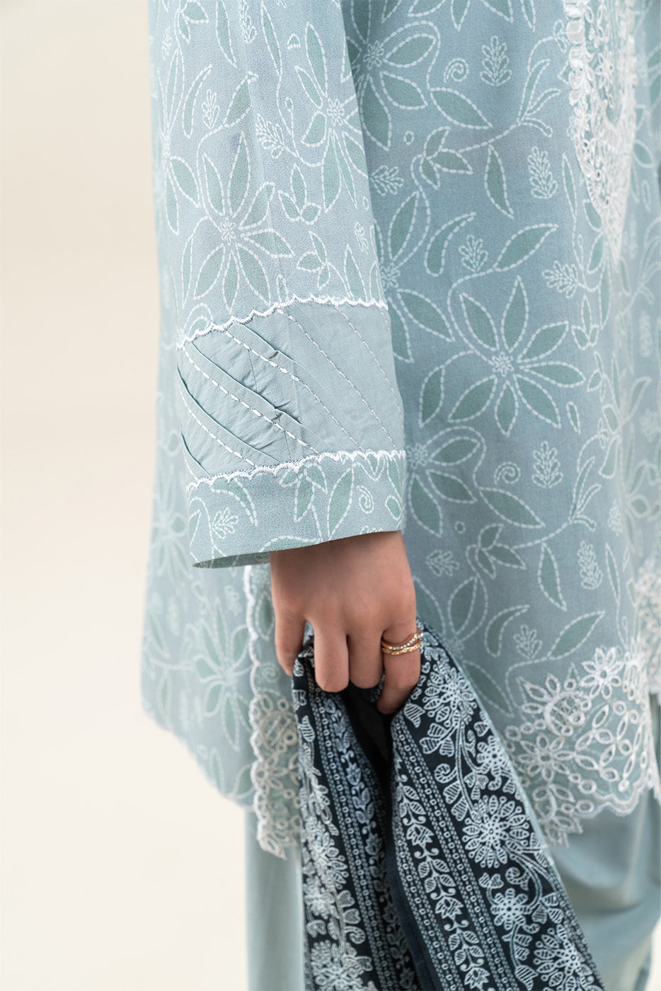 3 PIECE EMBROIDERED LAWN SUIT-DAZZLE SAGE (UNSTITCHED)