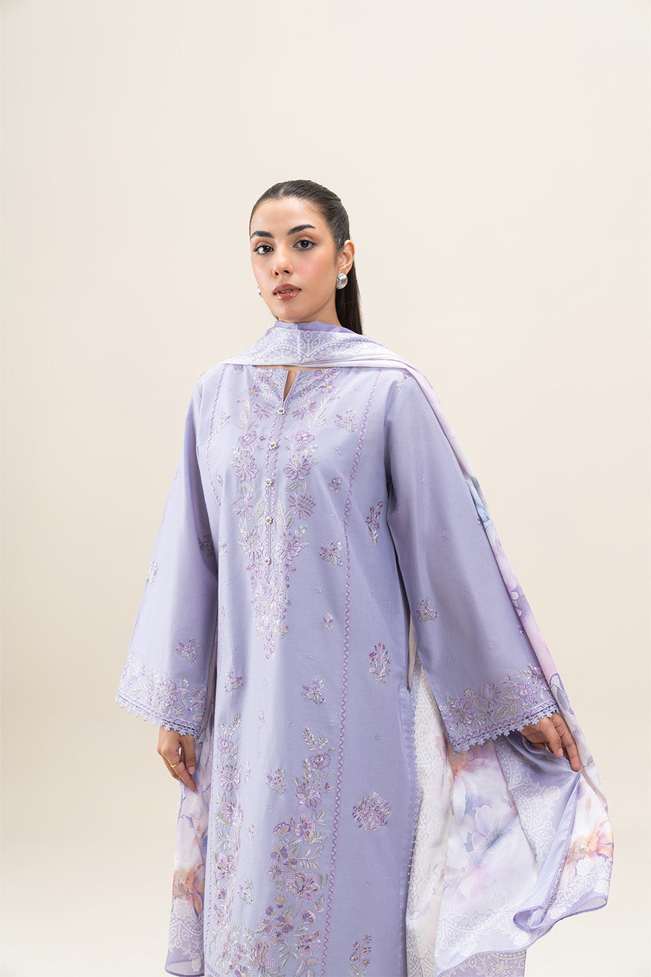 3 PIECE EMBROIDERED LAWN SUIT-WINSOME BLOOM (UNSTITCHED)