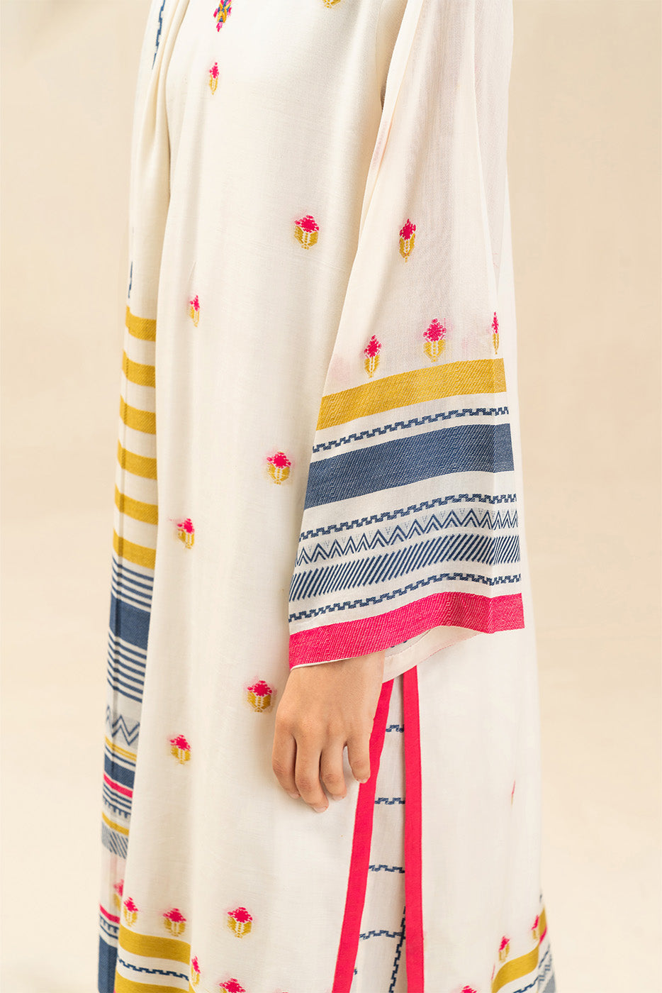 3 PIECE EMBROIDERED JACQUARD SUIT (PRET)