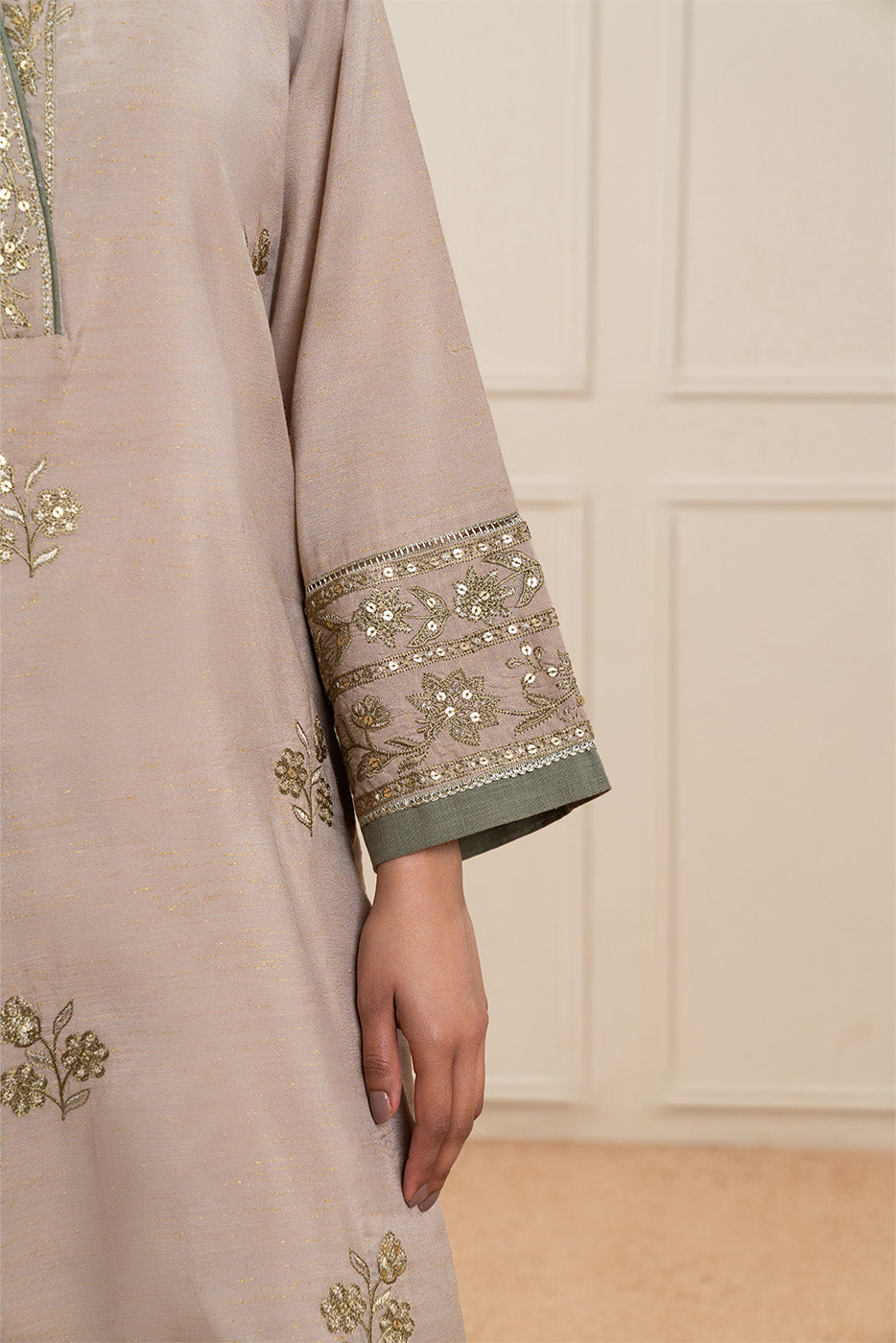 3 PIECE EMBROIDERED GOLD ZARI SUIT (HIGH CASUAL)