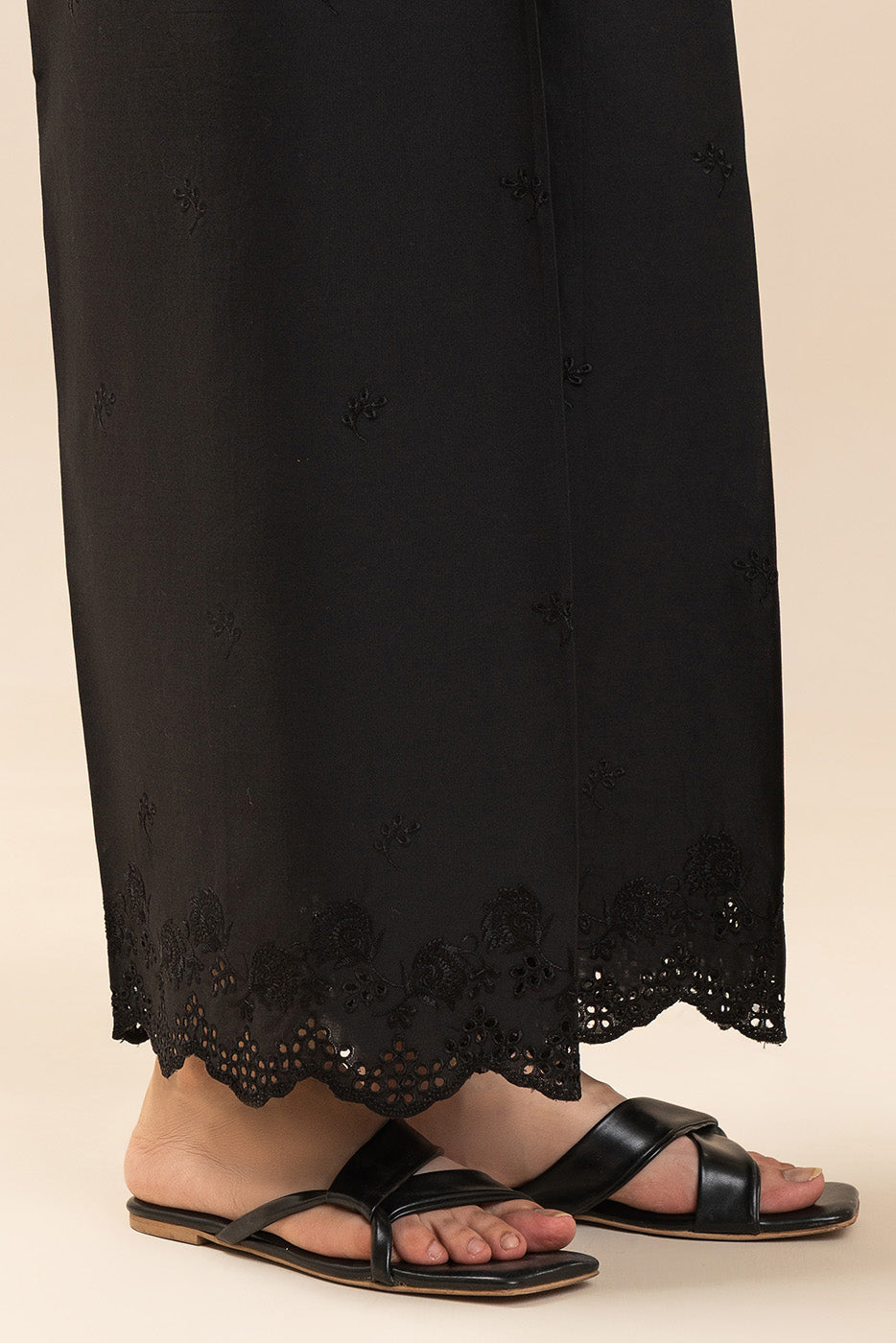 EMBROIDERED CULOTTE PANTS