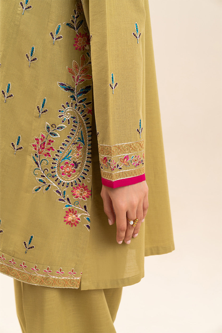 2 PIECE EMBROIDERED SLUB SUIT (PRET)