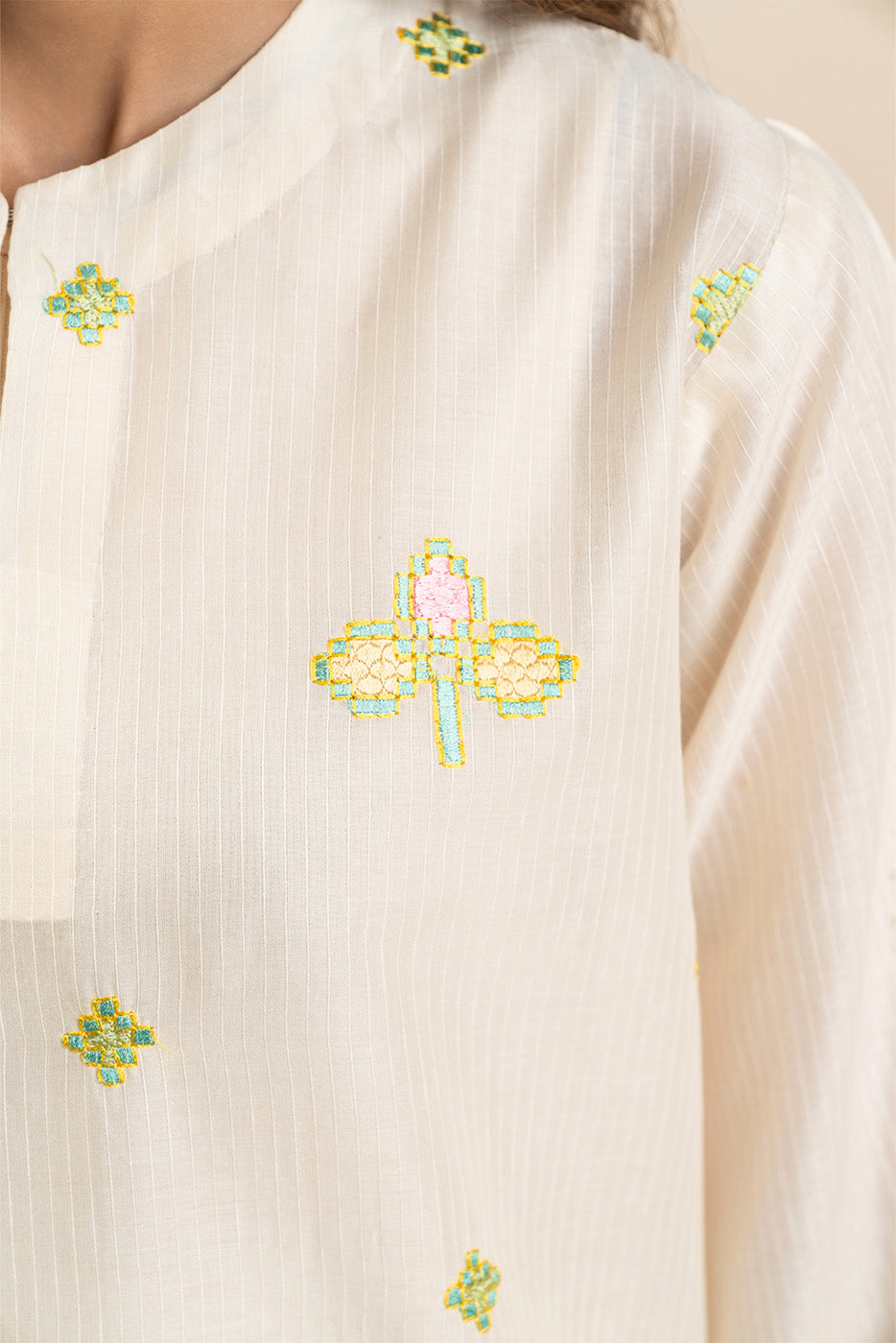 2 PIECE EMBROIDERED DORIA SUIT (PRET)