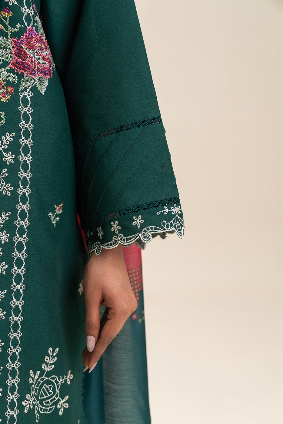 3 PIECE EMBROIDERED LAWN SUIT-GREEN AMBER (UNSTITCHED)