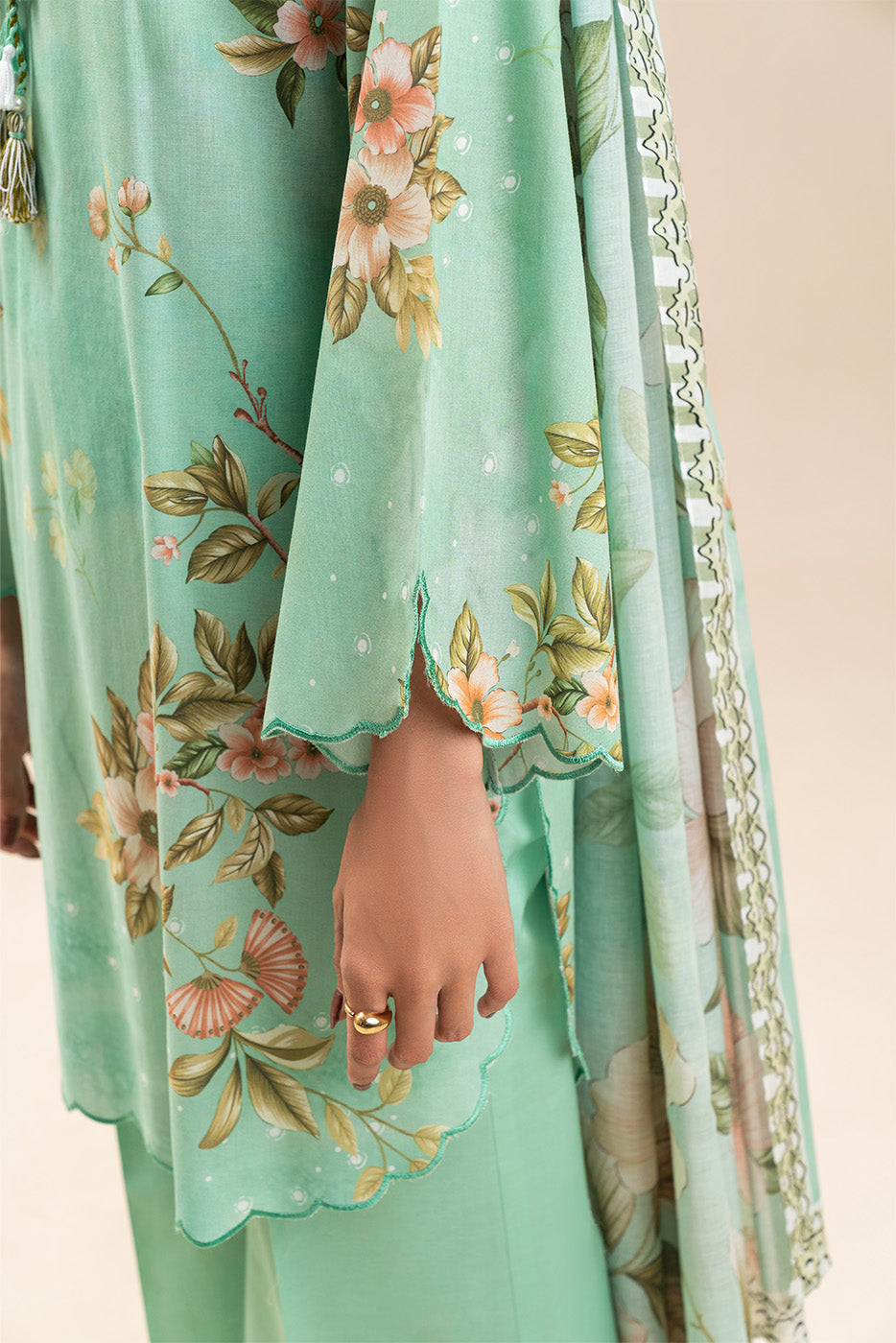 3 PIECE PRINT LAWN SUIT-FLORAL SERENITY (UNSTITCHED)