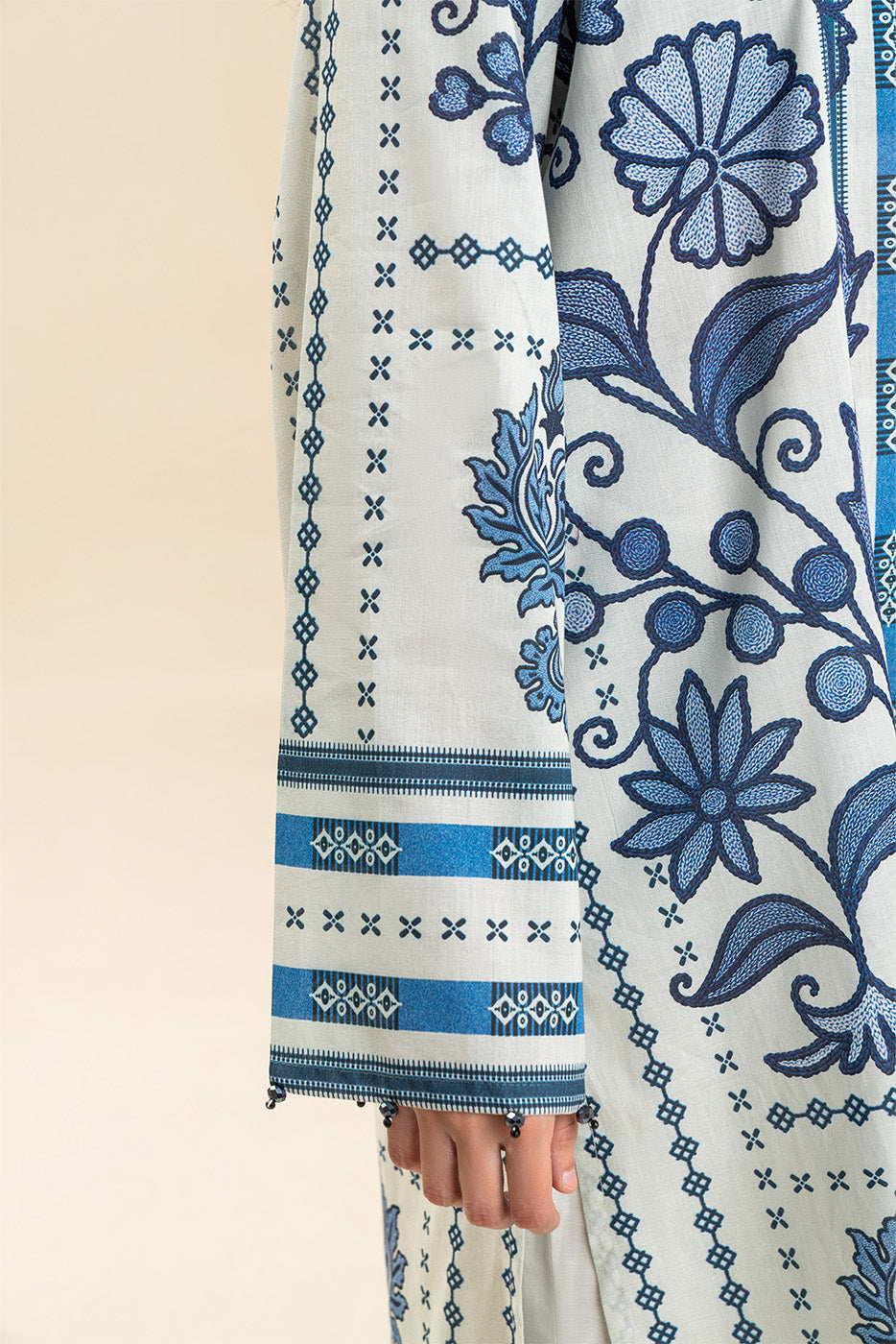 3 PICE PRINTED LAWN SUIT-MAGICIANS BLUE (UNSTITCHED)