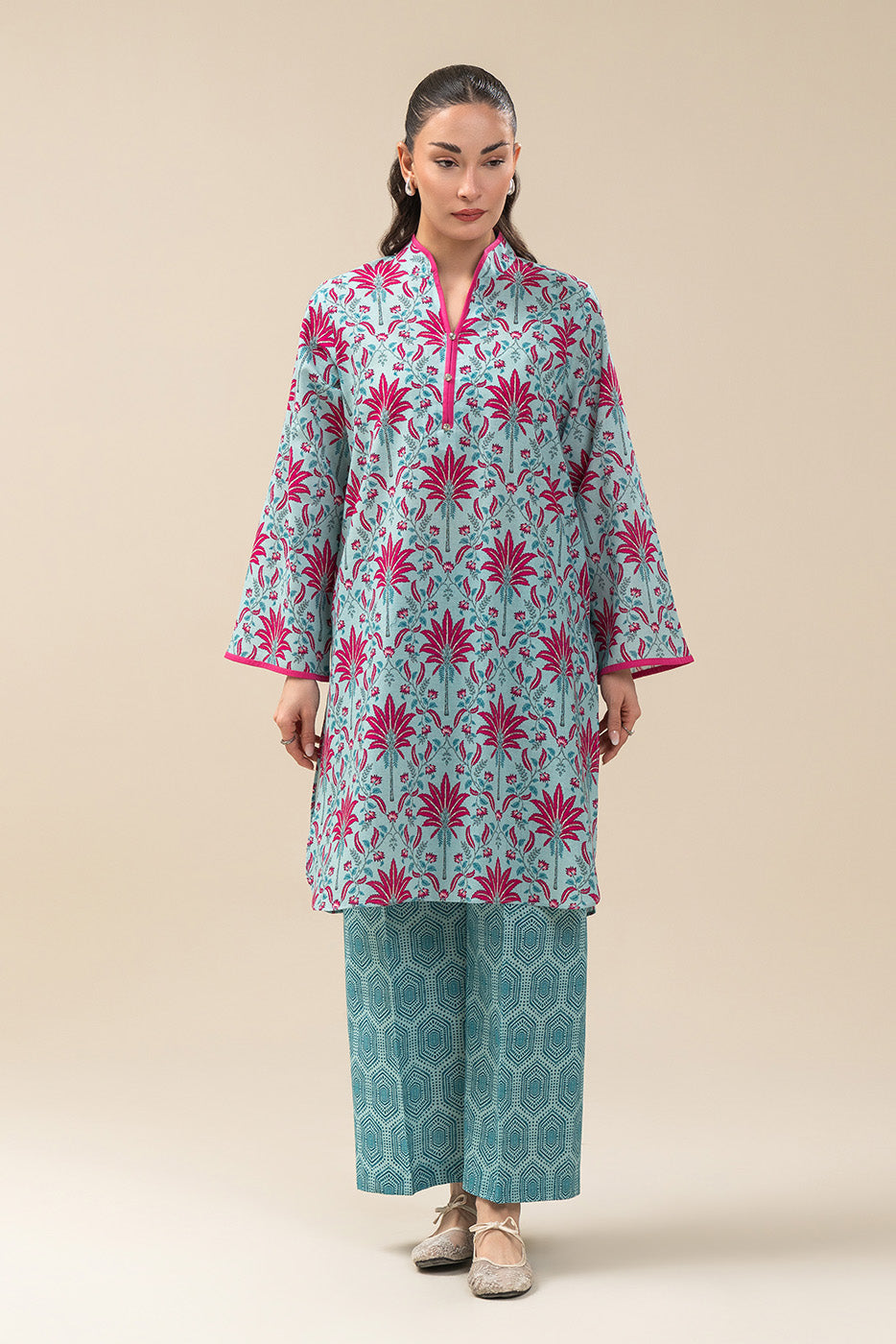2 PIECE PRINTED KHADDAR SUIT (PRET)
