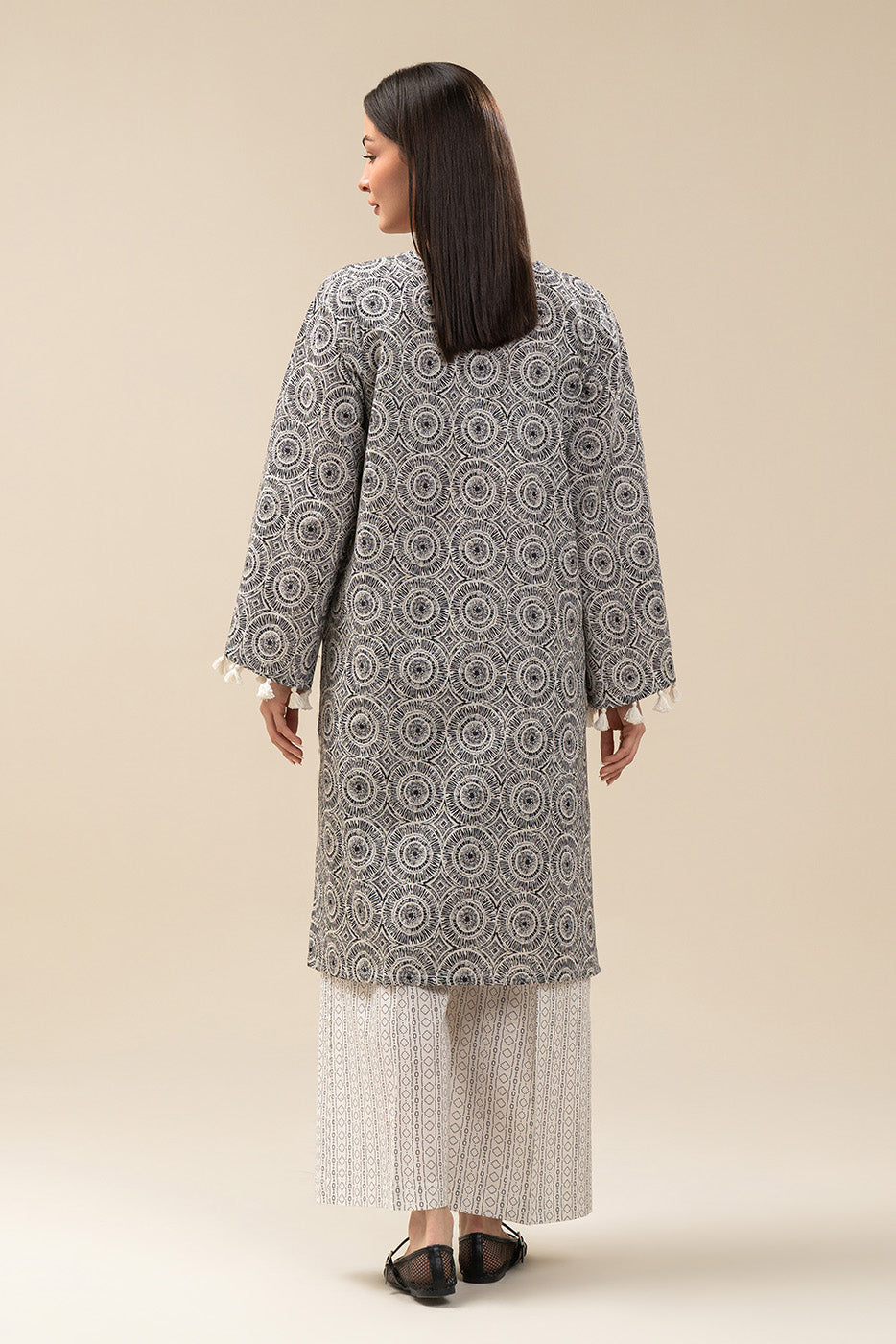 2 PIECE PRINTED KHADDAR SUIT (PRET)