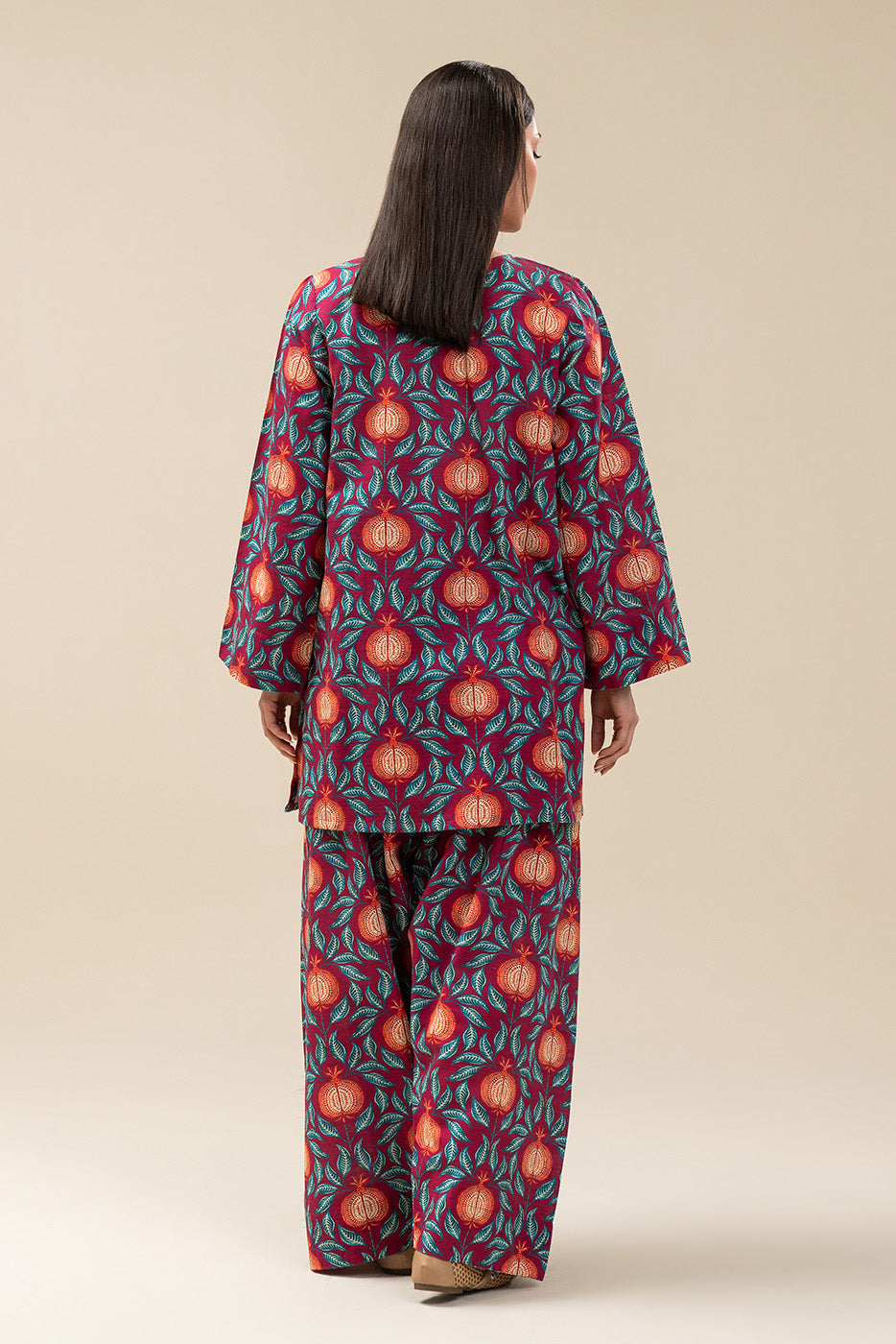 2 PIECE PRINTED KHADDAR SUIT (PRET)