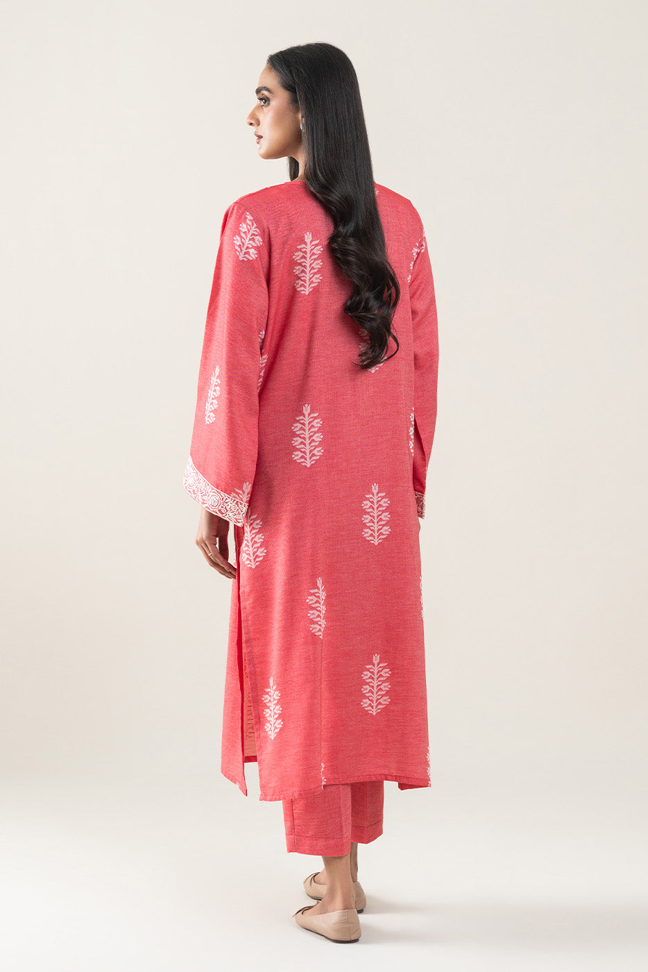 2 PIECE EMBROIDERED YARN DYED SELF JACQUARD SUIT (PRET)