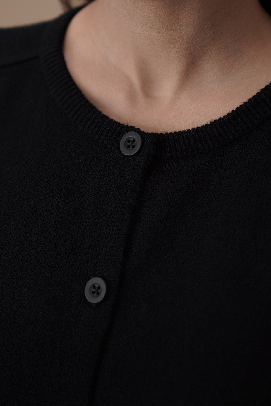 SLIM FIT CREW NECK CARDIGAN